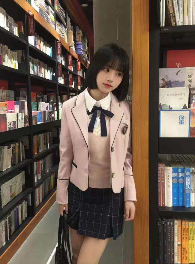 河内楼凤会所，河内楼凤个人